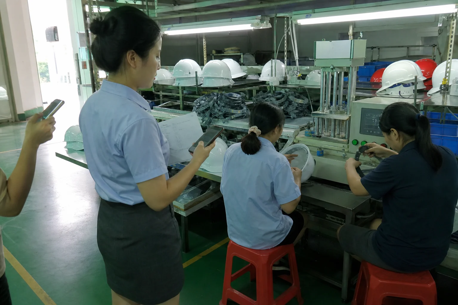 安全帽加工批量放行应把检测资料对应到成品批次